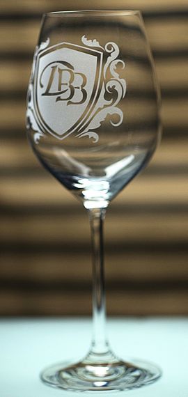 Винный бокал с гравировкой 480 мл монограммы ДВВ подарок фужер для вина именной | Зображення 2