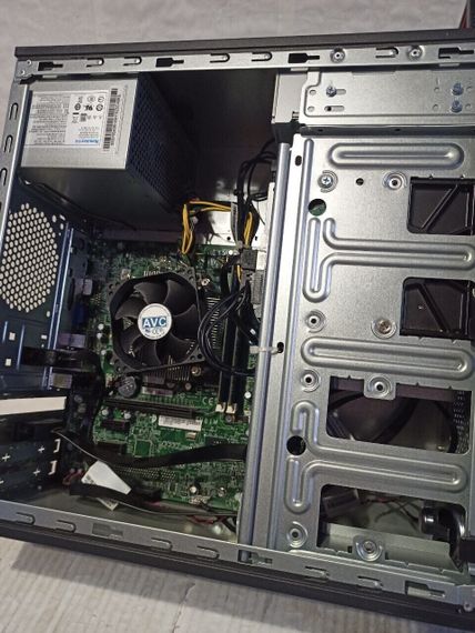 ПК Lenovo ThinkCentre E73 Tower / Intel Core i5-4590 (4 ядра по 3.3 - 3.7 GHz) / 8 GB DDR3 / 500 GB HDD / Intel HD Graphics 4600 / DVD-RW б/в + Подарунок Флеш-накопичувач USB 64 GB | Зображення 6