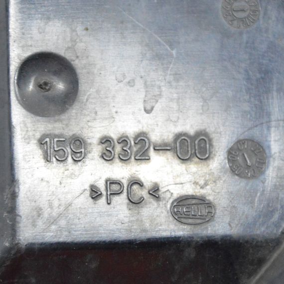 Заглушка правої фари BMW E60 E61 2003-2010 Передня кришка лампи БМВ е60 е61 15933200 | Зображення 2