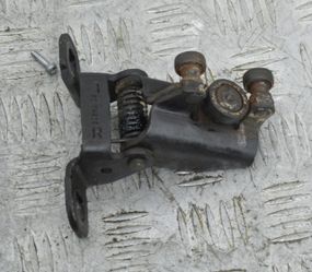 Ролик бічних зсувних дверей Fiat Fiorino 2007-2017 Ролик правих дверей середній Фіат Фіоріно 297YWA2E