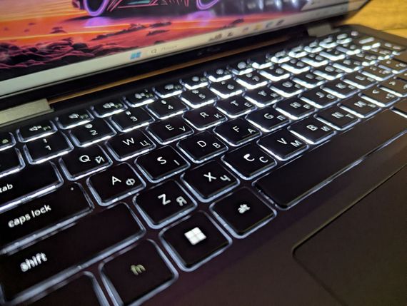 Ультрабук Б-клас Dell Latitude 7430 / 14" (1920x1080) IPS / Intel Core i7-1265U (10 (12) ядер по 3.6 - 4.8 GHz) / 16 GB DDR4 / 256 GB SSD / Intel Iris Xe Graphics / WebCam / TouchID / Windows 11 б/в + Подарунок Бездротова миша / USB | Зображення 6