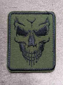 Шеврон череп