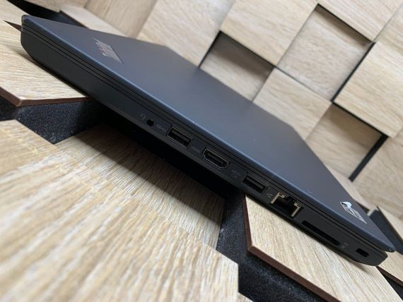 Ультрабук Б-класс Lenovo ThinkPad T470 / 14" (1920x1080) IPS / Intel Core i5-6300U (2 (4) ядра 2.4 - 3.0 GHz) / 8 GB DDR4 / 128 GB SSD / Intel HD Graphics 520 / WebCam / Fingerprint б/у | Зображення 6