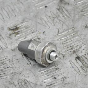 Датчик тиску кондиціонера Mazda 6 CX-7 2007-2012 Датчик тиску кондиціонера Мазда 6 L50310001