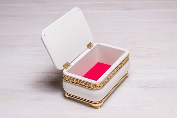 Коробочка для прикрас із позолотою «Gold & white» | Зображення 6
