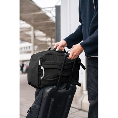 Рюкзак туристичний Pacsafe GO Carry-on Backpack 44L чорний (35160130) | Зображення 2