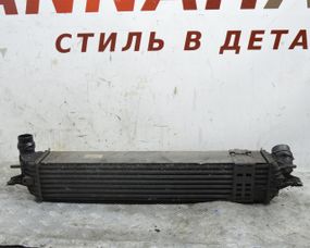 Радіатор інтеркулера 2.0 DCI Renault Laguna III 2007-2015 Радіатор інтеркулера Рено Лагуна 3 144960001R