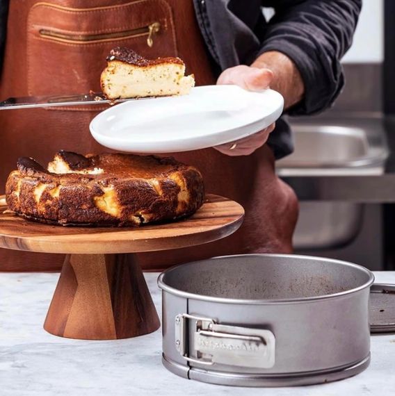 Форма для випікання роз'ємна KitchenAid СС003295-001 24 см сіра | Зображення 1