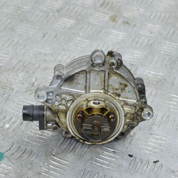 Вакуумний насос 2.0 BMW N43 E90 E91 E92 E93 2004-2013 Насос вакуумний БМВ е90 е91 е92 е93 7547024