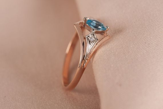 Кольцо из красного и белого золота с топазом 16 | Зображення 3