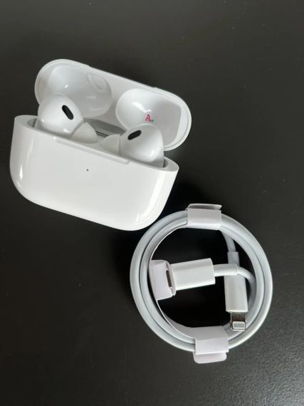 Набір 5 в 1 годинник + навушники + бездротовий павербанк + кабель для бездротової зарядки телефону + зарядний пристрій | Зображення 3