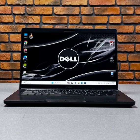 Ультрабук Б-клас Dell Latitude 5400 / 14" (1920x1080) IPS / Intel Core i5-8365U (4 (8) ядра по 1.6 - 4.1 GHz) / 8 GB DDR4 / 256 GB SSD / Intel UHD Graphics / WebCam б/в | Зображення 1