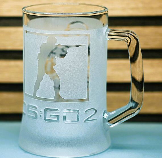 Пивний келих 670 мл CS GO КС ГО з гравіюванням подарунок для геймера фаната  ігровий кухоль для пива | Зображення 4