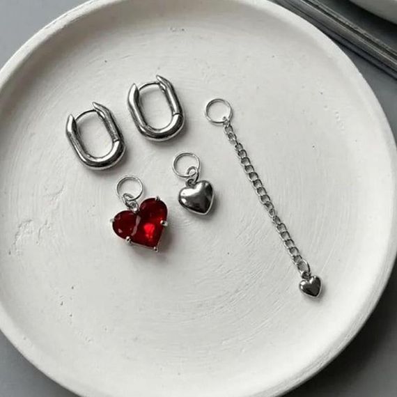 Сережки кільця з сердечками, сережки сердечки, сережки з підвісками з серцями,сережки ланцюжки,сережки трансформери з ланцюжками | Зображення 1