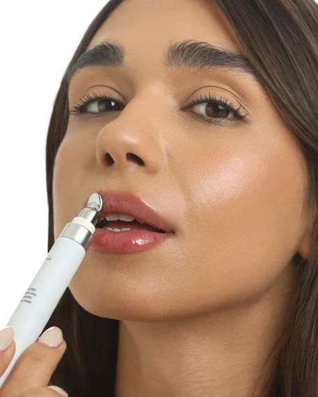 Блиск для губ з ментолом UNICO Lip Gloss with menthol - Lace (12 ml) | Зображення 7