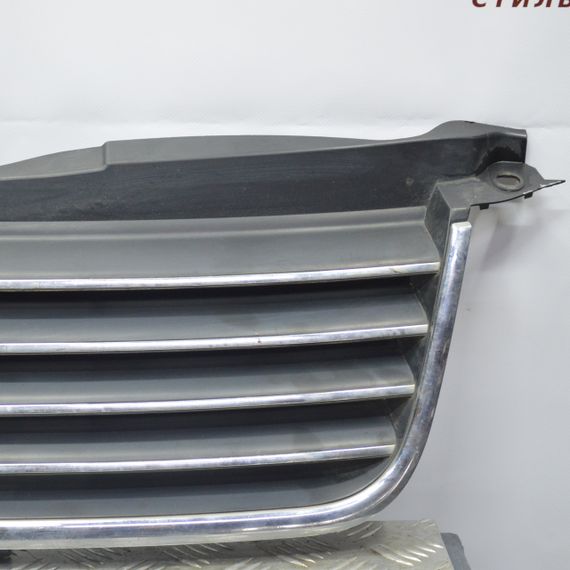 Решітка радіатора Volkswagen Passat B5 2000-2005 хром Фольксваген Пассат Б5 3B0853651L | Зображення 3