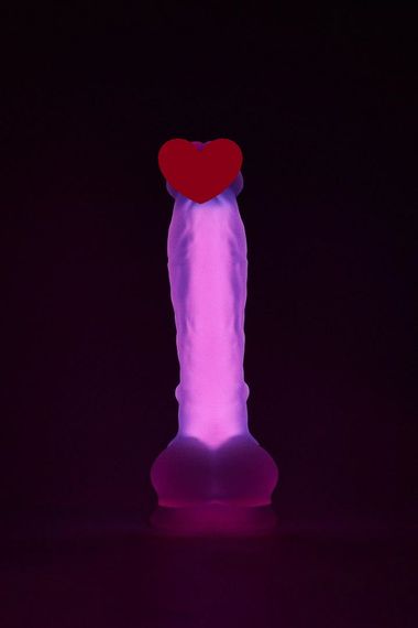 Фалоімітатор Dream Toys, що світиться RADIANT SOFT SILICONE GLOW IN THE DARK DILDO LARGE PINK sexstyle