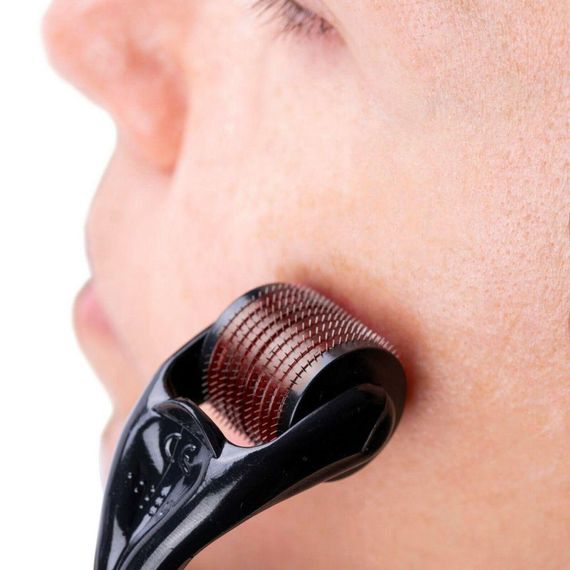 Мезороллер для кожи лица на 540 иголок, DERMA ROLLER / Массажер омолаживающий для лица | Зображення 6