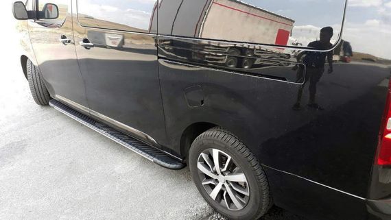 Бокові пороги Bosphorus Black (2 шт., Алюміній) XS – Коротка база для Toyota Proace 2017-2024 рр