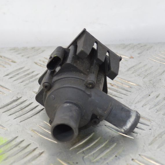 Водяний насос 1.8 / 2.0 / 3.0 Volkswagen Golf Jetta Touareg 2012-2025 Помпа водяна Фольксваген Гольф Джетта 06H121601M | Зображення 2