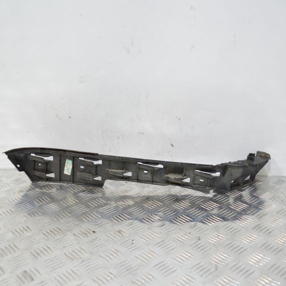 Направляюча заднього бампера ліва Volkswagen Golf V 2003-2009 універсал Кронштейн бампера задній лівий Фольксваген 1K9807393