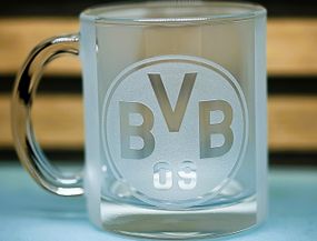 Подарункова скляна чашка для чаю та кави 320 мл з 3Д  гравіюванням лого футбольного клуба ФК Боруссія Дортмунд