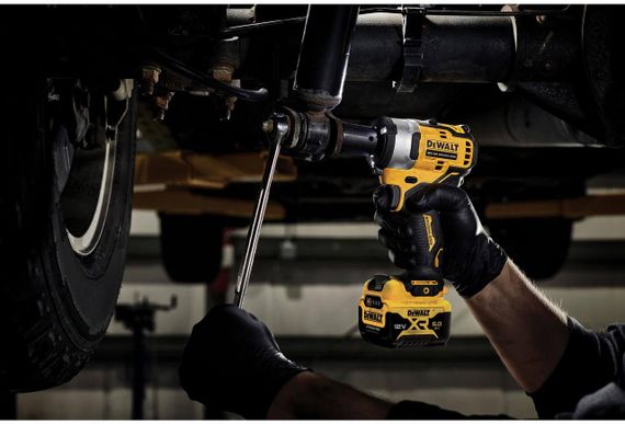 Гайковёрт ударный аккумуляторный бесщёточный 338Нм DeWALT DCF901P2 | Зображення 4