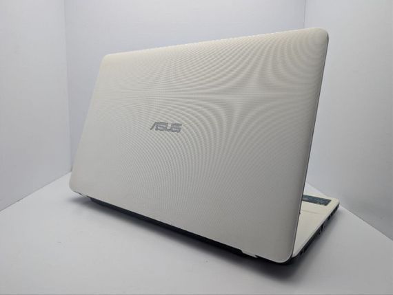 Ноутбук Asus F751N / 17.3" (1600x900) TN / Intel Pentium N4200 (2 (4) ядра по 1.1 - 2.5 GHz) / 8 GB DDR3 / 500 GB HDD / Intel HD Graphics 505 / WebCam / DVD-ROM б/у | Зображення 7