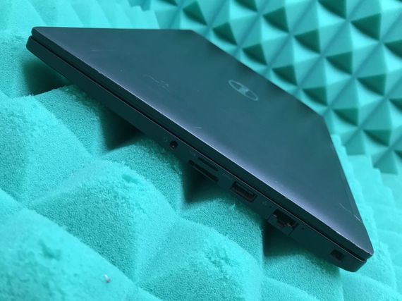 Ультрабук Dell Latitude 7390 / 13.3" IPS / Intel Core i5-8250U (4(8) ядра по 1.6-3.4GHz) / 8GB DDR4 / 128GB SSD / UHD Graphics 620 / WebCam / USB 3.1 / HDMI / Win 10 б/у | Зображення 7