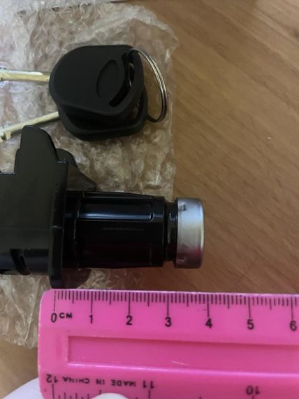 Ford Transit Connect - замок капота вкладыш личинка замка капота Форд Транзит Коннект 1491607, 7T1A16B970AC | Зображення 3