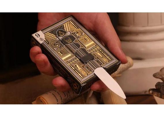 Карты игральные Assassin's Creed Legacy V2. Black Hidden Blade Edition | Зображення 1