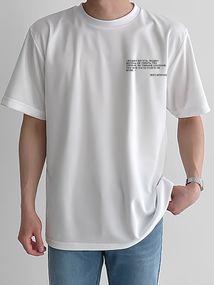 Футболка з мерчем