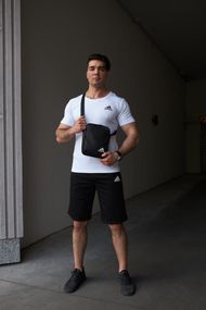 Комплект чоловічий Adidas: футболка біла + шорти чорні + барсетка чорна (8684996468)