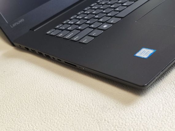 Ноутбук Lenovo IdeaPad 330-17IKB / 17.3" (1600x900) TN / Intel Core i5-8250U (4 (8) ядра по 1.6 - 3.4 GHz) / 8 GB DDR4 / 256 GB SSD / Intel UHD Graphics 620 / WebCam / DVD-ROM б/у | Зображення 2