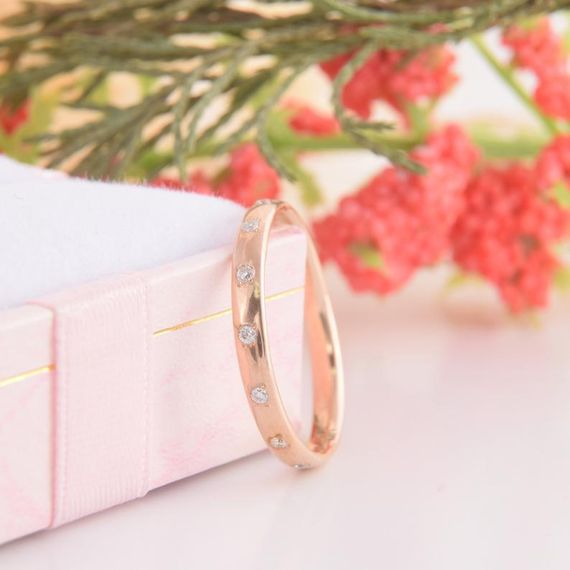 Кольцо из красного золота с фианитами 21.5 | Зображення 3