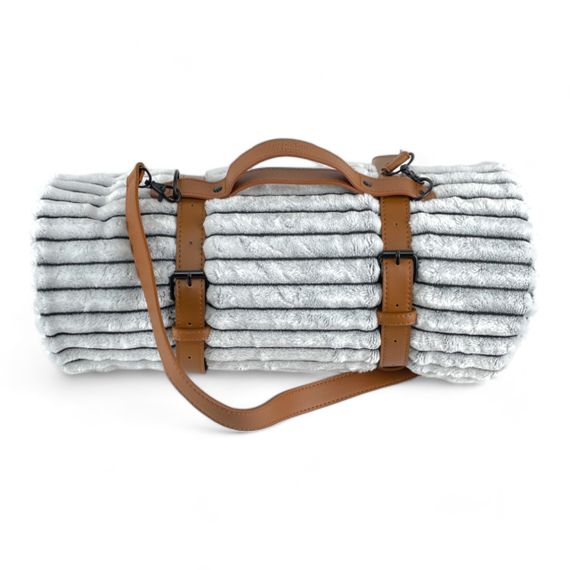 Плед тревел флісовий 150х200 сірий у смужку з ременем Love You | Зображення 1