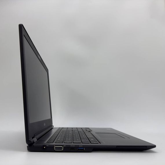 Ноутбук Fujitsu Lifebook U757 / 15.6" (1920x1080) IPS / Intel Core i7-7600U (2 (4) ядра по 2.8 - 3.9 GHz) / 8 GB DDR4 / 256 GB SSD / Intel HD Graphics 620 / WebCam б/у | Зображення 6