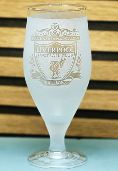 Пивний келих 500 мл Ліверпуль на ніжці з гравіюванням  подарунок кружка фанату футболу Liverpool FC