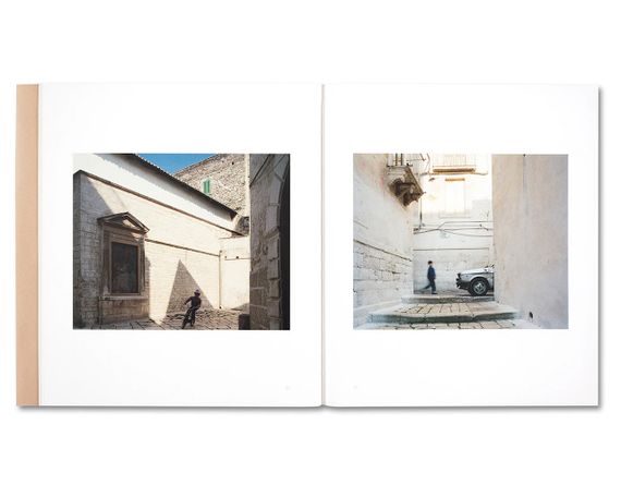 Книга альбом известных фотографов про Италию Luigi Ghirri: Puglia книги про уличную фотографию Луиджи Гирри | Зображення 5