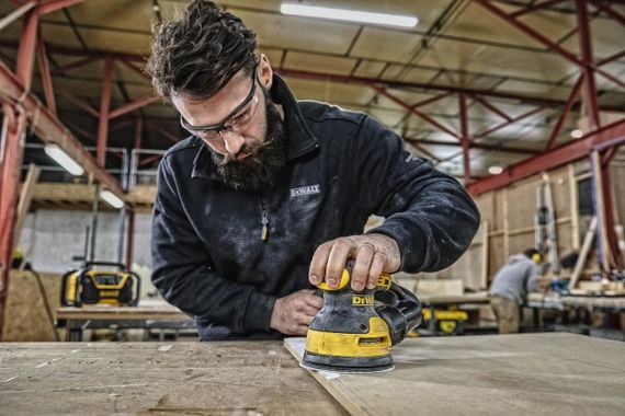 Шліфмашина ексцентрикова мережева 125мм DeWALT DWE6423 | Зображення 8