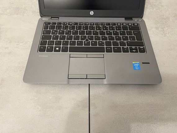 Нетбук HP ProBook 820 G2 / 12.5" (1366x768) TN / Intel Core i5-5300U (2 (4) ядра по 2.3 - 2.9 GHz) / 8 GB DDR3 / 250 GB SSD / Intel HD Graphics 5500 / WebCam б/в | Зображення 3