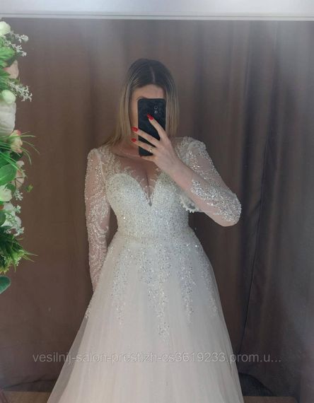 Весільна сукня, розшитий корсет