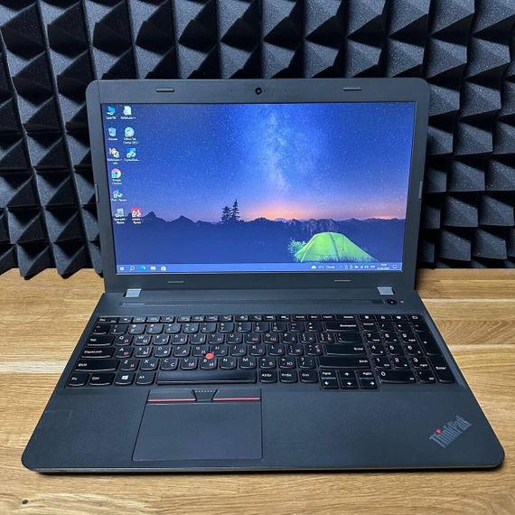 Ноутбук Б-клас Lenovo ThinkPad E550 / 15.6" (1366x768) TN / Intel Core i3-5005U (2 (4) ядра по 2.0 GHz) / 8 GB DDR3 / 128 GB SSD / Intel HD Graphics 4400 / WebCam б/в | Зображення 1