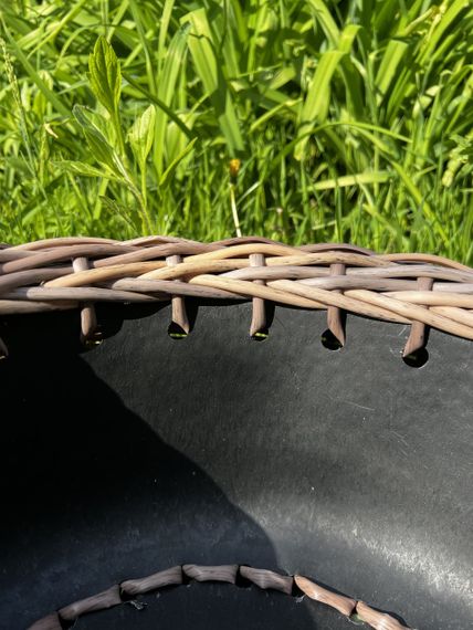 Низьке кашпо зі штучного ротангу “Лоза 12,5 л” — для квітів або як лежанка для кота | Зображення 3