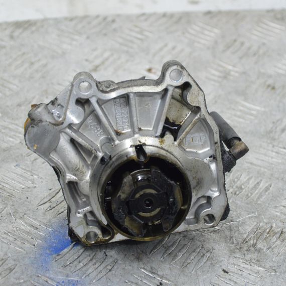 Насос вакуумний 1.9 / 2.0 CDTI Opel Astra H Vectra C Insignia A 2004-2017 Вакуумний насос Опель 55188660