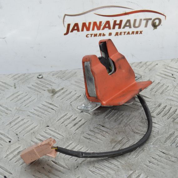 Замок багажника Volkswagen Fox (5Z) 2005-2012 замок задніх дверей Фольксваген Фокс 5Z6827505 5Z6827505J