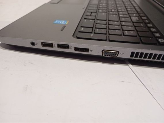 Ноутбук Б-класс HP ProBook 650 G1 / 15.6" (1920x1080) TN / Intel Core i5-4200M (2 (4) ядра по 2.5 - 3.1 GHz) / 8 GB DDR3 / 500 GB HDD / Intel HD Graphics 4600 / WebCam / АКБ не держит б/у | Зображення 5