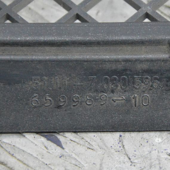 Решітка переднього бампера центральна BMW 3 Series E46 2001-2005 рестайл БМВ е46 51117030596 | Зображення 4