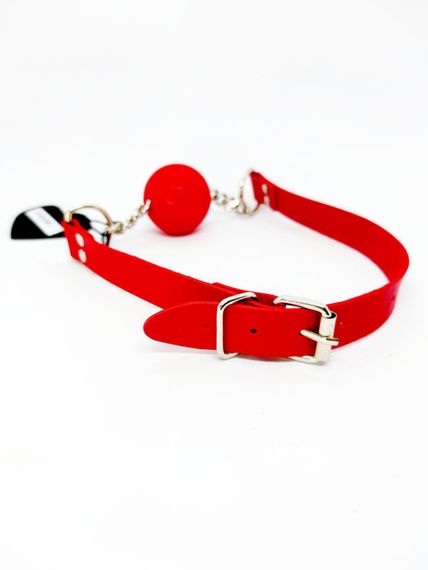 Силіконовий кляп з ланцюжком DS Fetish, M, червоний | Зображення 2