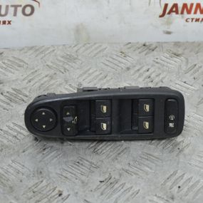 Блок керування склопідіймачами лівий Citroen C4 2003-2010 Кнопки склопідіймачів Сітроен ц4 96639383ZD